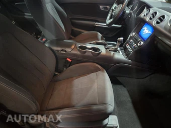 2020 Ford Mustang EcoBoost Coupe - miniatura 9