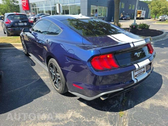 2020 Ford Mustang EcoBoost Coupe - miniatura 2