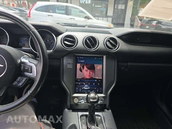 2020 Ford Mustang EcoBoost Coupe - miniatura 10