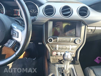 2020 Ford Mustang EcoBoost Premium Coupe - miniatura 11