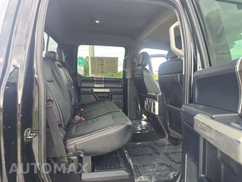 2020 Ford Super Duty F-250 Lariat Crew Cab Medium Bed - miniatura 16
