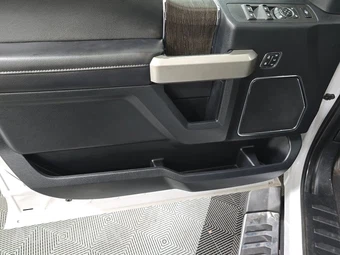 2020 Ford Super Duty F-250 Lariat Crew Cab Medium Bed - miniatura 9