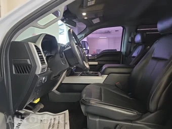 2020 Ford Super Duty F-250 Lariat Crew Cab Medium Bed - miniatura 7