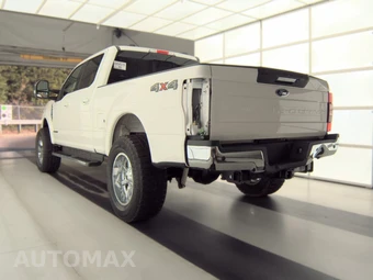 2020 Ford Super Duty F-250 Lariat Crew Cab Medium Bed - miniatura 6