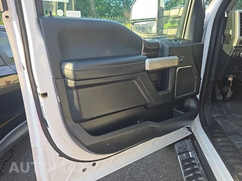 2020 Ford Super Duty F-250 Lariat Crew Cab Medium Bed - miniatura 9