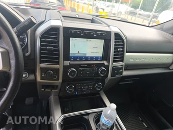2020 Ford Super Duty F-250 Lariat Crew Cab Medium Bed - miniatura 11