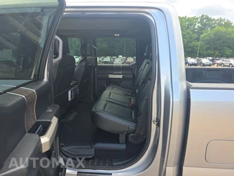 2020 Ford Super Duty F-250 Lariat Crew Cab Medium Bed - miniatura 13