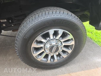 2020 Ford Super Duty F-250 Lariat Crew Cab Medium Bed - miniatura 11