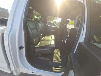 2020 Ford Super Duty F-250 Lariat Crew Cab Medium Bed - miniatura 16