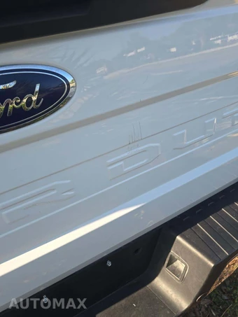 2020 Ford Super Duty F-250 Lariat Crew Cab Medium Bed - miniatura 21