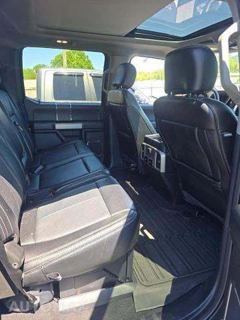 2020 Ford Super Duty F-250 Lariat Crew Cab Medium Bed - miniatura 16