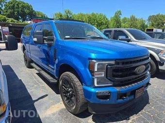 2020 Ford Super Duty F-250 Lariat Crew Cab Medium Bed - miniatura 4