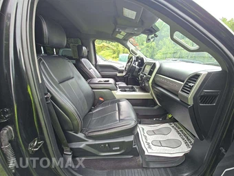2020 Ford Super Duty F-250 Lariat Crew Cab Medium Bed - miniatura 16