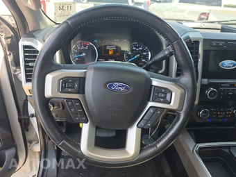 2020 Ford Super Duty F-250 Lariat Crew Cab Medium Bed - miniatura 10
