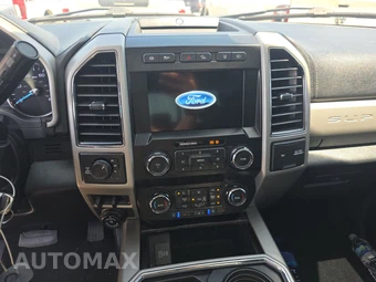 2020 Ford Super Duty F-250 Lariat Crew Cab Medium Bed - miniatura 11