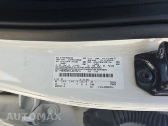 2020 Ford Super Duty F-250 Lariat Crew Cab Medium Bed - miniatura 14