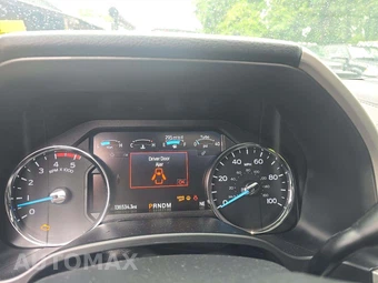 2020 Ford Super Duty F-250 Lariat Crew Cab Medium Bed - miniatura 9