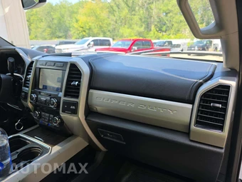 2020 Ford Super Duty F-250 Lariat Crew Cab Medium Bed - miniatura 16