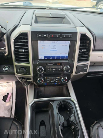 2020 Ford Super Duty F-250 Lariat Crew Cab Medium Bed - miniatura 10