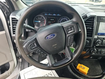 2020 Ford Super Duty F-250 XLT Crew Cab Medium Bed - miniatura 16