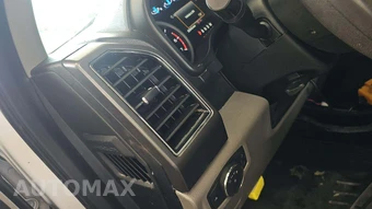 2020 Ford Super Duty F-250 XLT Crew Cab Medium Bed - miniatura 56