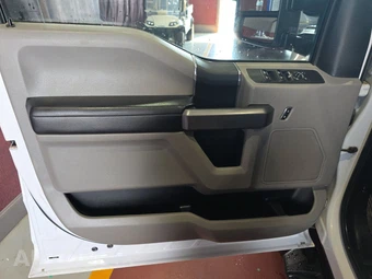2020 Ford Super Duty F-250 XLT Crew Cab Medium Bed - miniatura 9