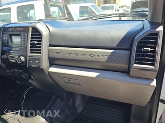 2020 Ford Super Duty F-350 Cab Chassis XL Crew Cab DRW - miniatura 17