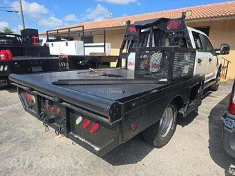2020 Ford Super Duty F-350 Cab Chassis XL Crew Cab DRW - miniatura 3