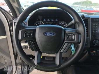 2020 Ford Super Duty F-350 Cab Chassis XL Regular Cab DRW - miniatura 10