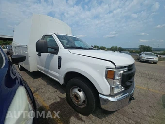 2020 Ford Super Duty F-350 Cab Chassis XL Regular Cab DRW - miniatura 3