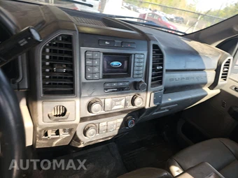 2020 Ford Super Duty F-350 Cab Chassis XL Regular Cab DRW - miniatura 11