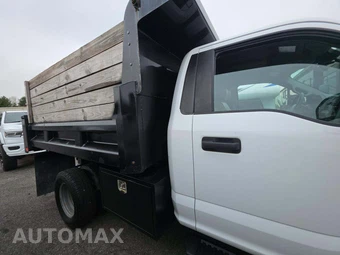 2020 Ford Super Duty F-350 Cab Chassis XL Regular Cab DRW - miniatura 15