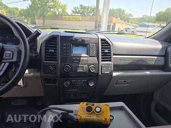 2020 Ford Super Duty F-350 Cab Chassis XL Regular Cab DRW - miniatura 10