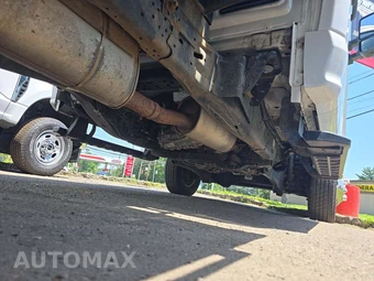 2020 Ford Super Duty F-350 Cab Chassis XL Regular Cab DRW - miniatura 14