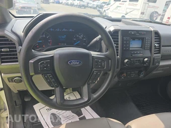 2020 Ford Super Duty F-350 Cab Chassis XL Regular Cab DRW - miniatura 14