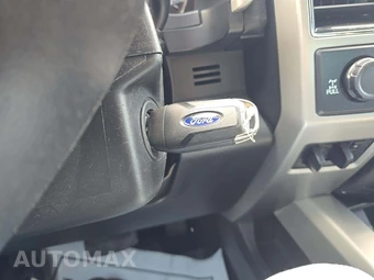 2020 Ford Super Duty F-350 Lariat Crew Cab Long Bed - miniatura 5