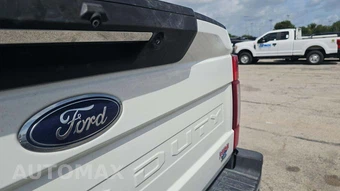 2020 Ford Super Duty F-350 Lariat Crew Cab Long Bed DRW - miniatura 25