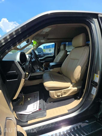 2020 Ford Super Duty F-350 Lariat Crew Cab Long Bed DRW - miniatura 6
