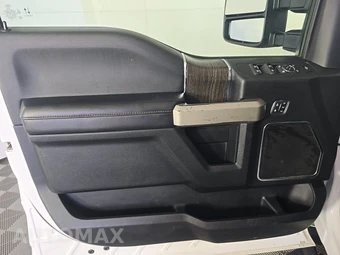 2020 Ford Super Duty F-350 Lariat Crew Cab Long Bed DRW - miniatura 9