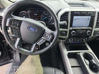 2020 Ford Super Duty F-350 Lariat Crew Cab Long Bed DRW - miniatura 10