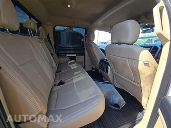 2020 Ford Super Duty F-350 Lariat Crew Cab Medium Bed - miniatura 16