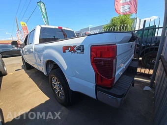 2020 Ford Super Duty F-350 Lariat Crew Cab Medium Bed - miniatura 2