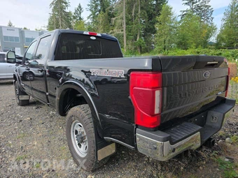 2020 Ford Super Duty F-350 Lariat Crew Cab Medium Bed - miniatura 2