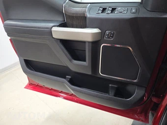 2020 Ford Super Duty F-350 Lariat Crew Cab Medium Bed - miniatura 9