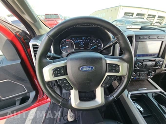 2020 Ford Super Duty F-350 Lariat Crew Cab Medium Bed - miniatura 10