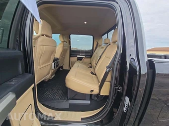 2020 Ford Super Duty F-350 Lariat Crew Cab Medium Bed - miniatura 10