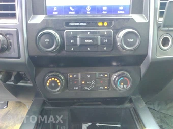 2020 Ford Super Duty F-350 XLT Crew Cab Long Bed - miniatura 18