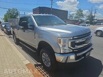 2020 Ford Super Duty F-350 XLT Crew Cab Medium Bed - miniatura 3