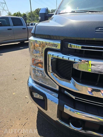 2020 Ford Super Duty F-350 XLT Crew Cab Medium Bed - miniatura 26