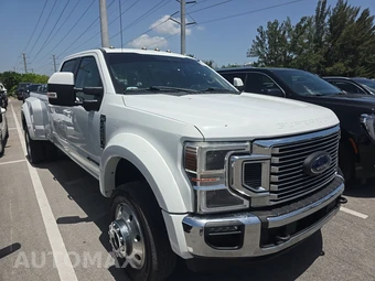 2020 Ford Super Duty F-450 Lariat Crew Cab Long Bed DRW - miniatura 3